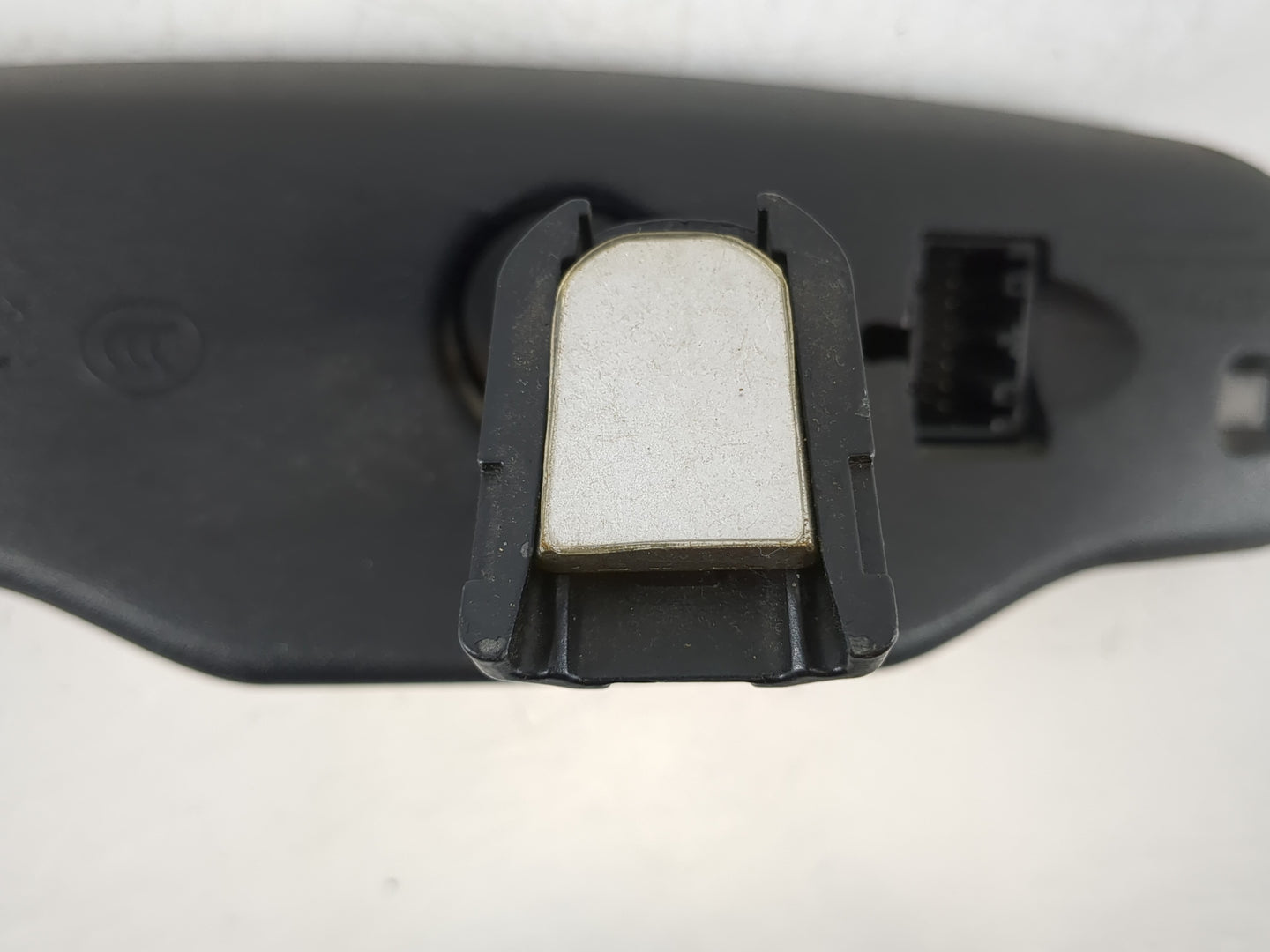 2008 Pontiac Torrent Interior Rear View Mirror Replacement OEM Fits OEM Used Auto Parts - Oemusedautoparts1.com