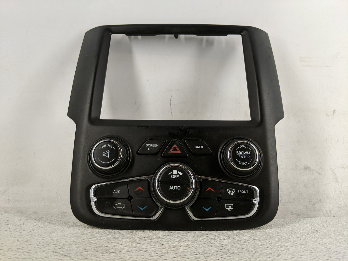 2007-2008 Pontiac Torrent Radio Control Panel - Oemusedautoparts1.com
