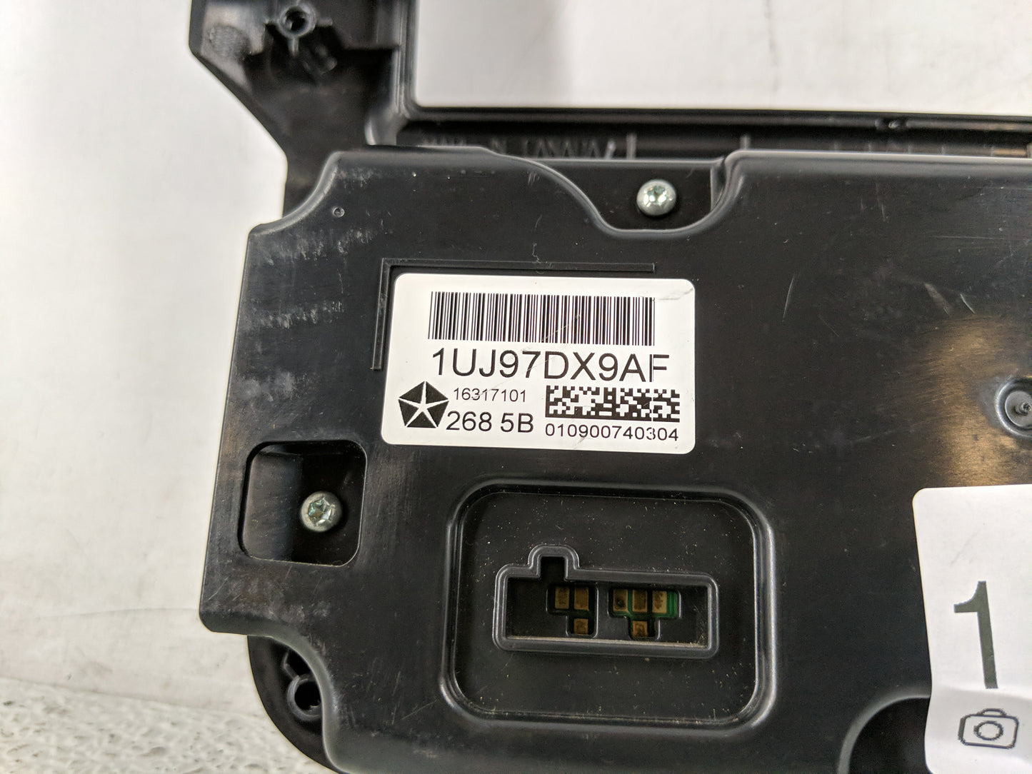 2007-2008 Pontiac Torrent Radio Control Panel - Oemusedautoparts1.com