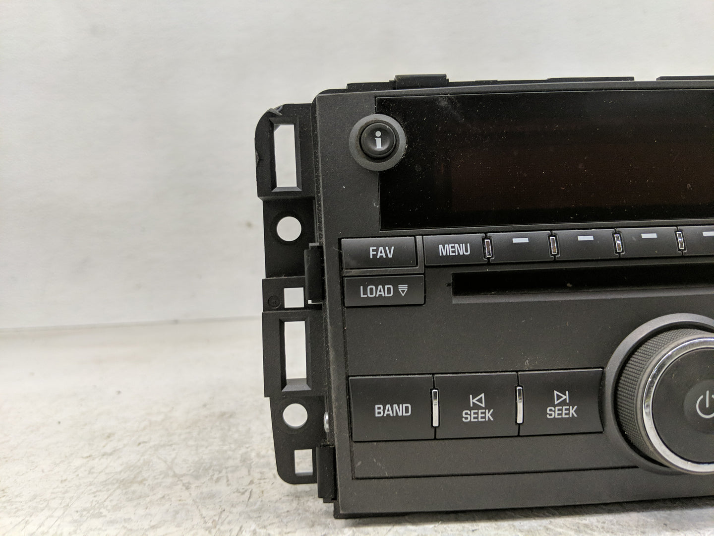 2008 Pontiac Torrent Radio AM FM Cd Player Receiver Replacement Fits OEM Used Auto Parts - Oemusedautoparts1.com
