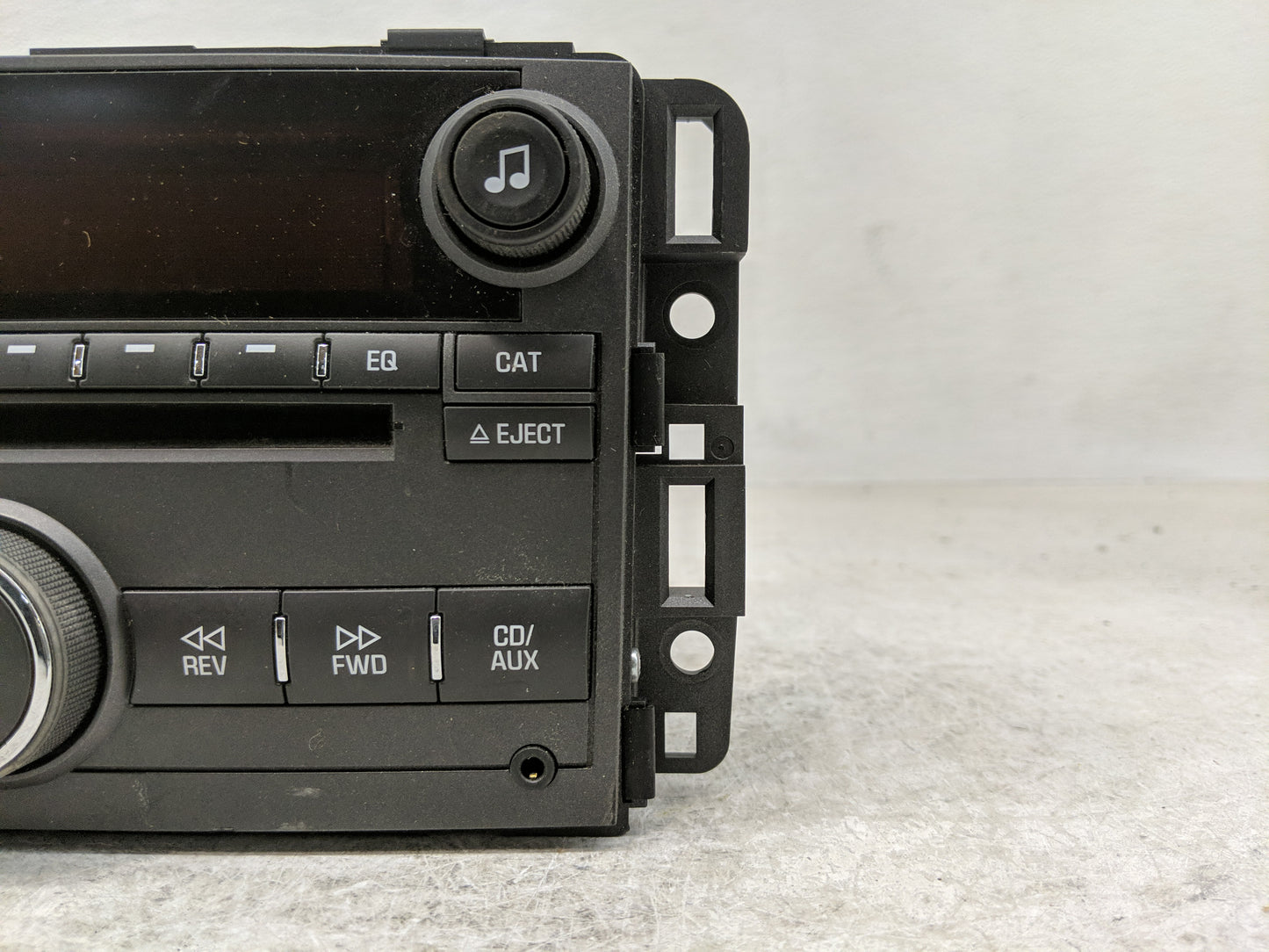 2008 Pontiac Torrent Radio AM FM Cd Player Receiver Replacement Fits OEM Used Auto Parts - Oemusedautoparts1.com