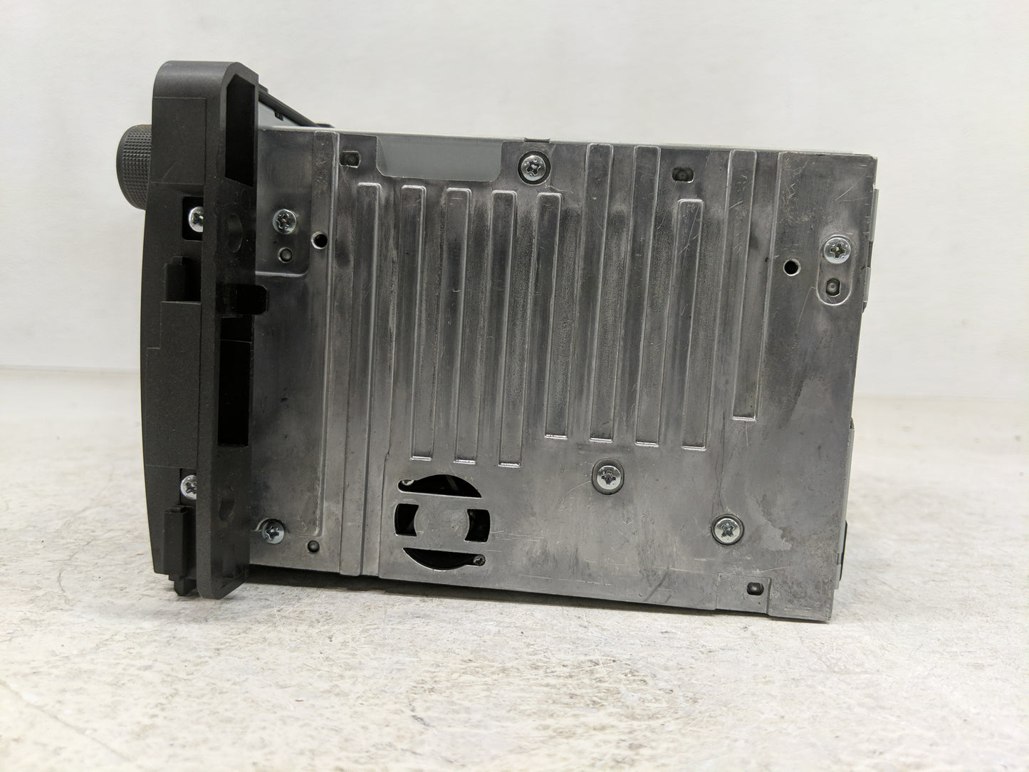 2008 Pontiac Torrent Radio AM FM Cd Player Receiver Replacement Fits OEM Used Auto Parts - Oemusedautoparts1.com