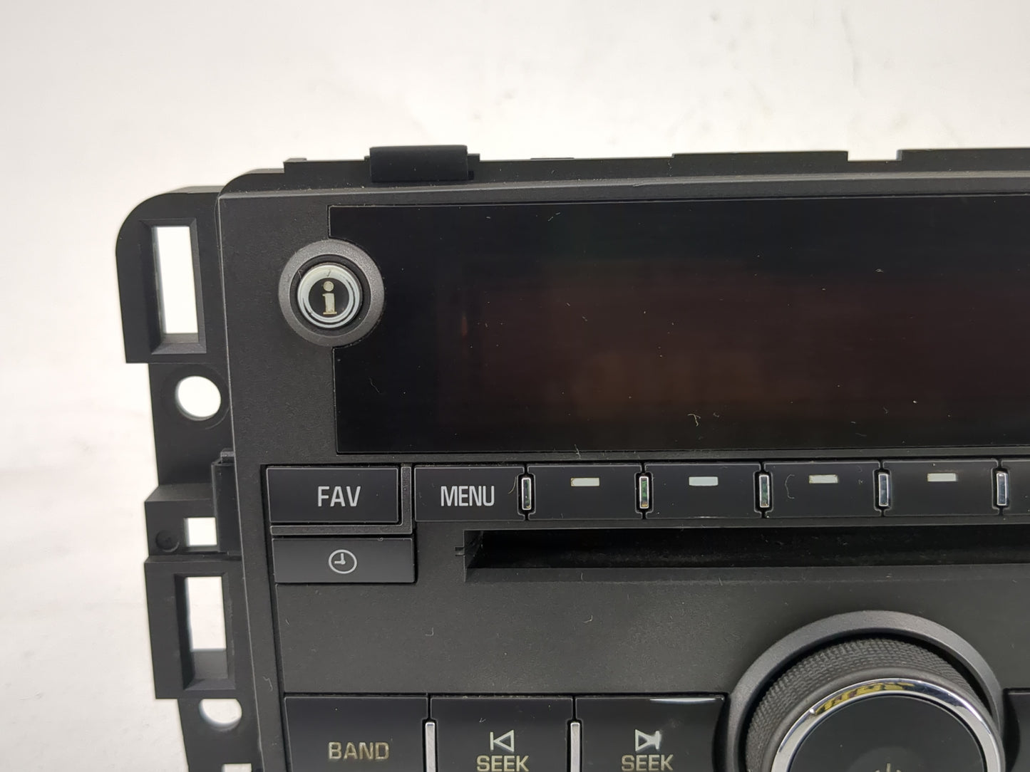 2008 Pontiac Torrent Radio AM FM Cd Player Receiver Replacement P/N:25956996 Fits OEM Used Auto Parts - Oemusedautoparts1.co