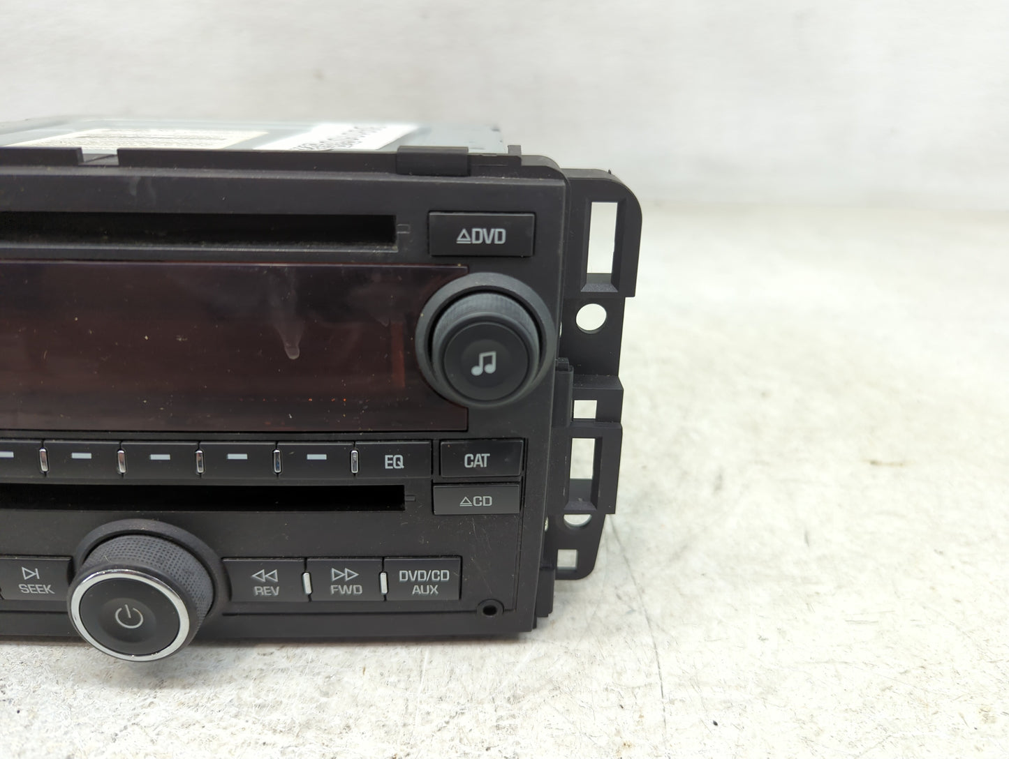 2007-2008 Pontiac Torrent Radio AM FM Cd Player Receiver Replacement P/N:25858586 Fits Fits 2007 2008 OEM Used Auto Parts - 