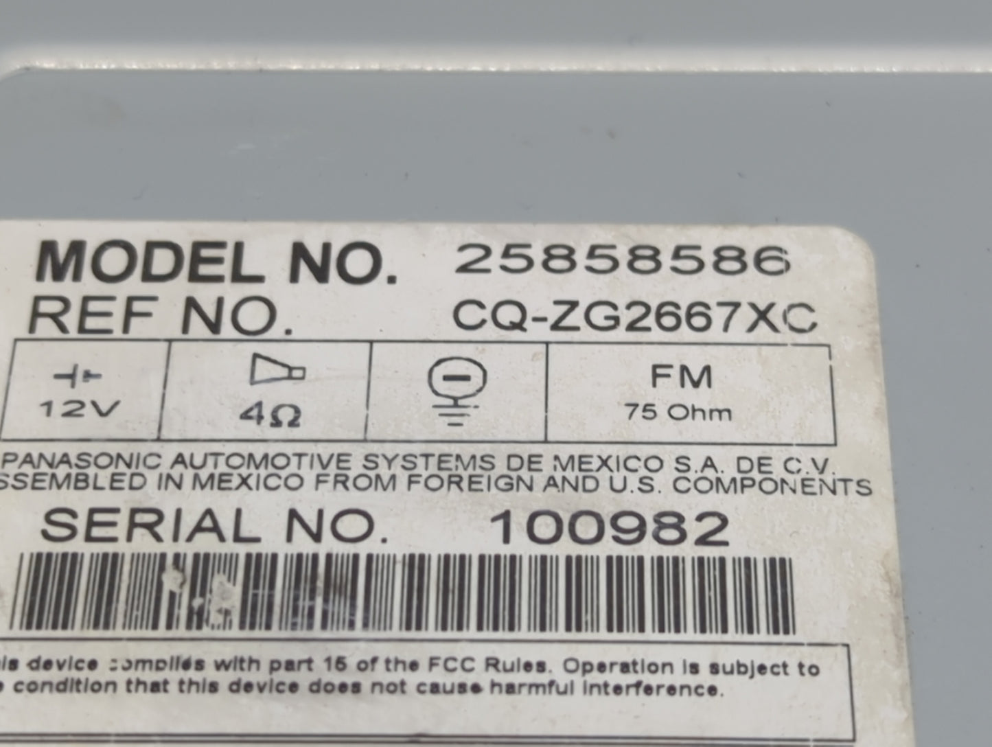 2007-2008 Pontiac Torrent Radio AM FM Cd Player Receiver Replacement P/N:25858586 Fits Fits 2007 2008 OEM Used Auto Parts - 