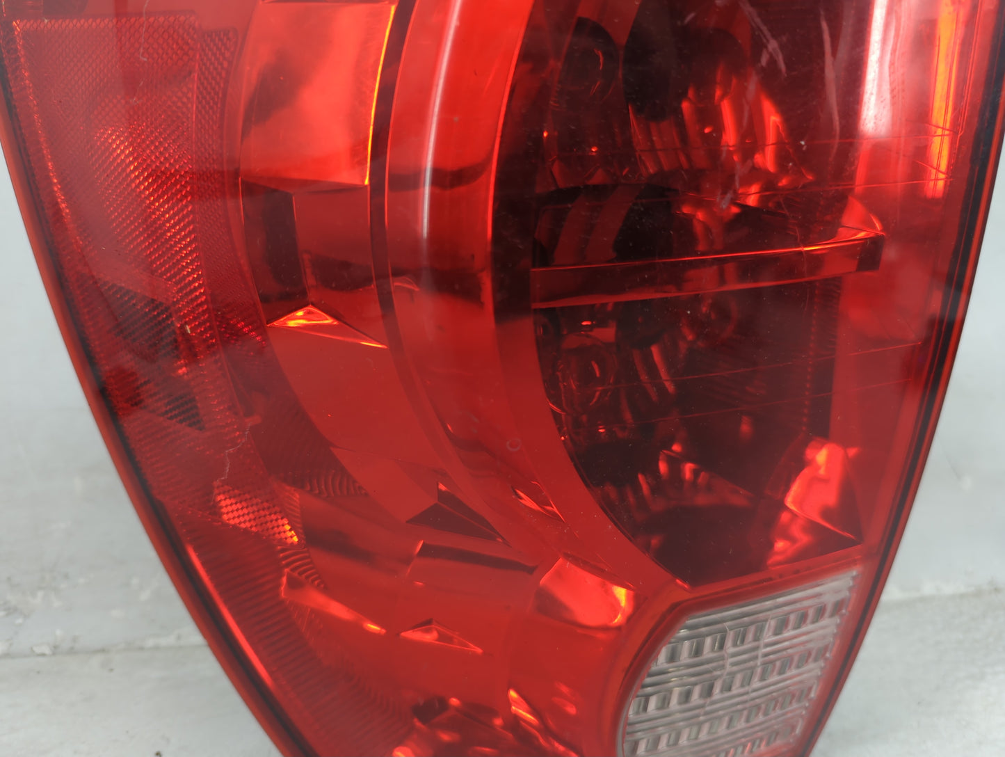 2006-2009 Pontiac Torrent Tail Light Assembly Driver Left OEM Fits Fits 2006 2007 2008 2009 OEM Used Auto Parts - Oemusedaut