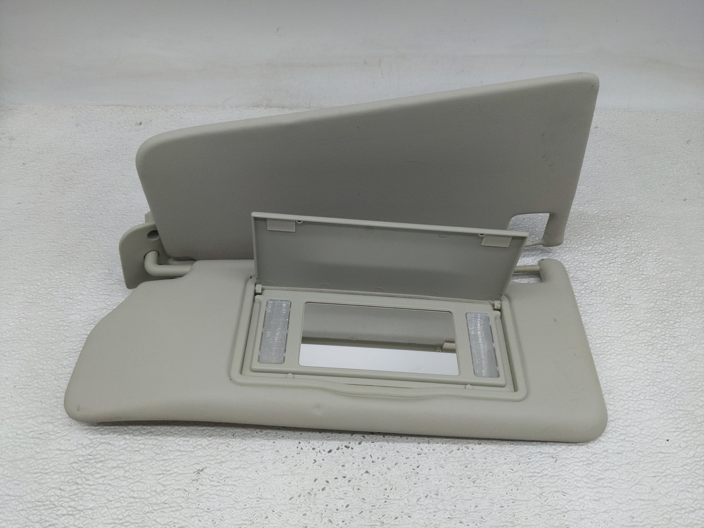 2008 Saab 9-5 Sun Visor Shade Replacement Driver Left Mirror Fits OEM Used Auto Parts - Oemusedautoparts1.com