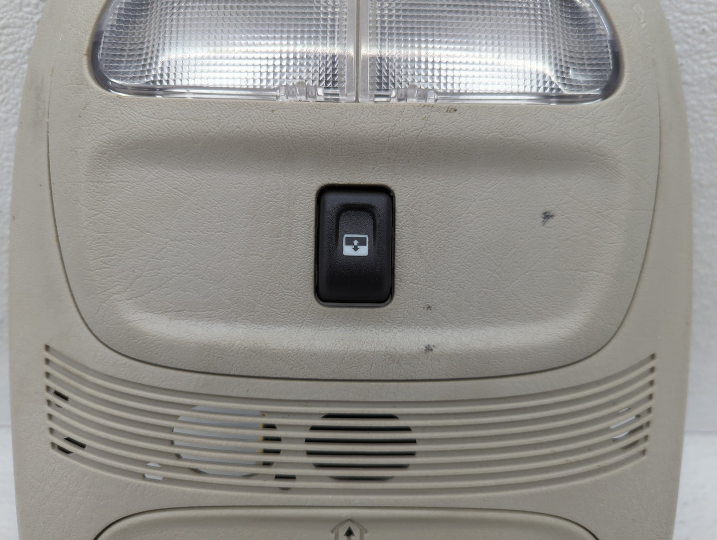 2008 Saab 9-7 Overhead Roof Console Interior Dome Light - Oemusedautoparts1.com