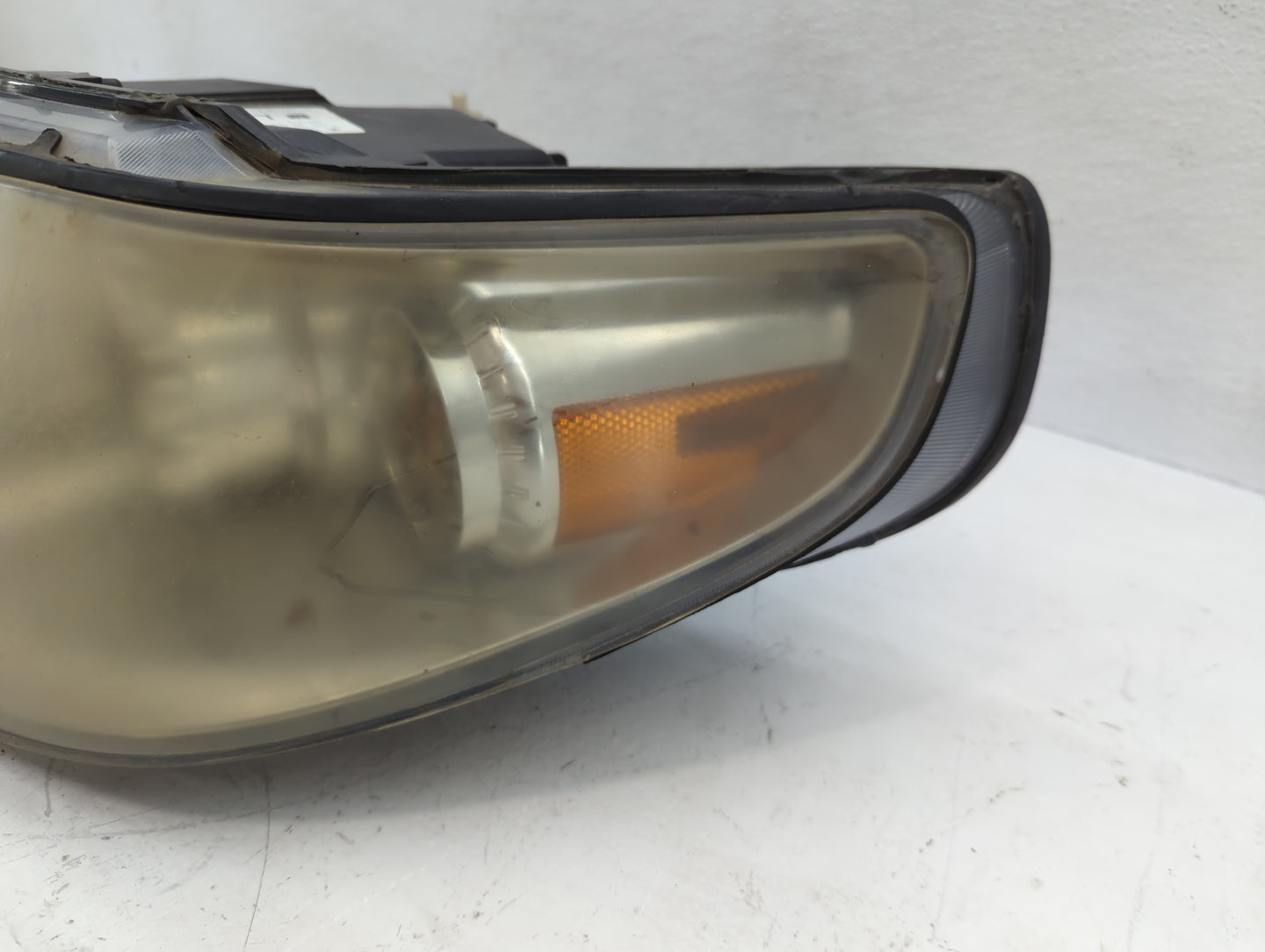 Saab 9-7 Driver Left Oem Head Light Headlight Lamp - Oemusedautoparts1.com
