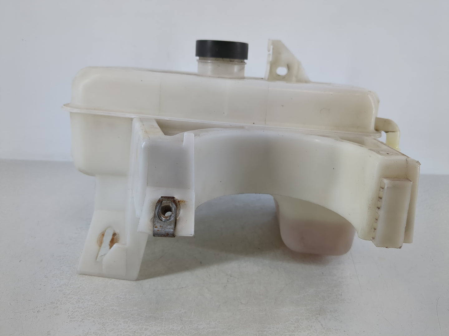 Saab 9-7 Radiator Coolant Overflow Expansion Tank Bottle - Oemusedautoparts1.com