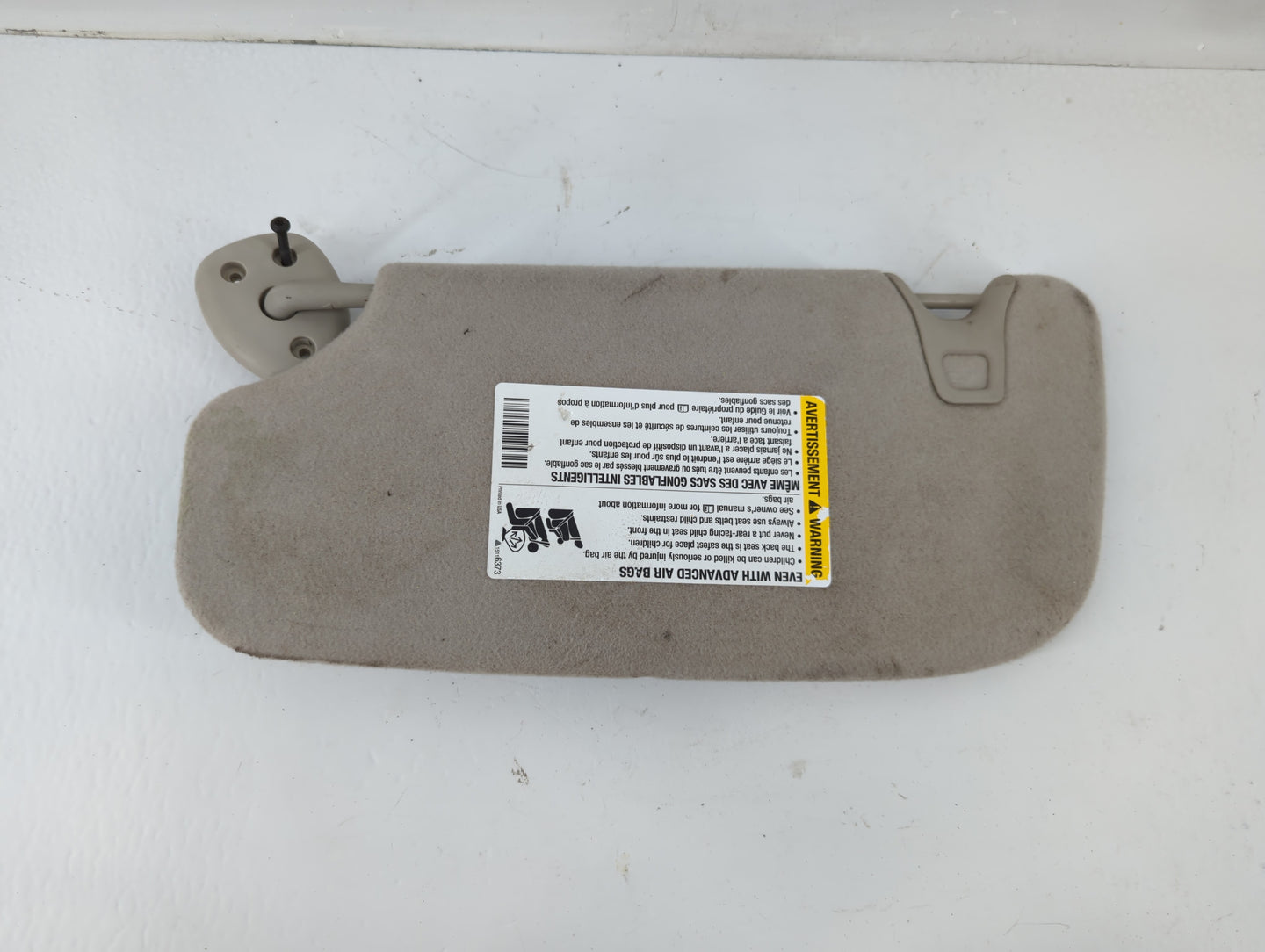 2008 Saab 9-7x Sun Visor Shade Replacement Passenger Right Mirror Fits OEM Used Auto Parts - Oemusedautoparts1.com