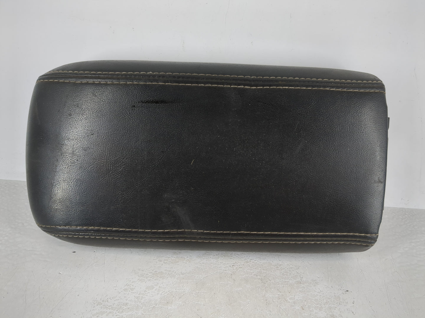 2008 Saab 9-7x Center Floor Console Fits OEM Used Auto Parts - Oemusedautoparts1.com
