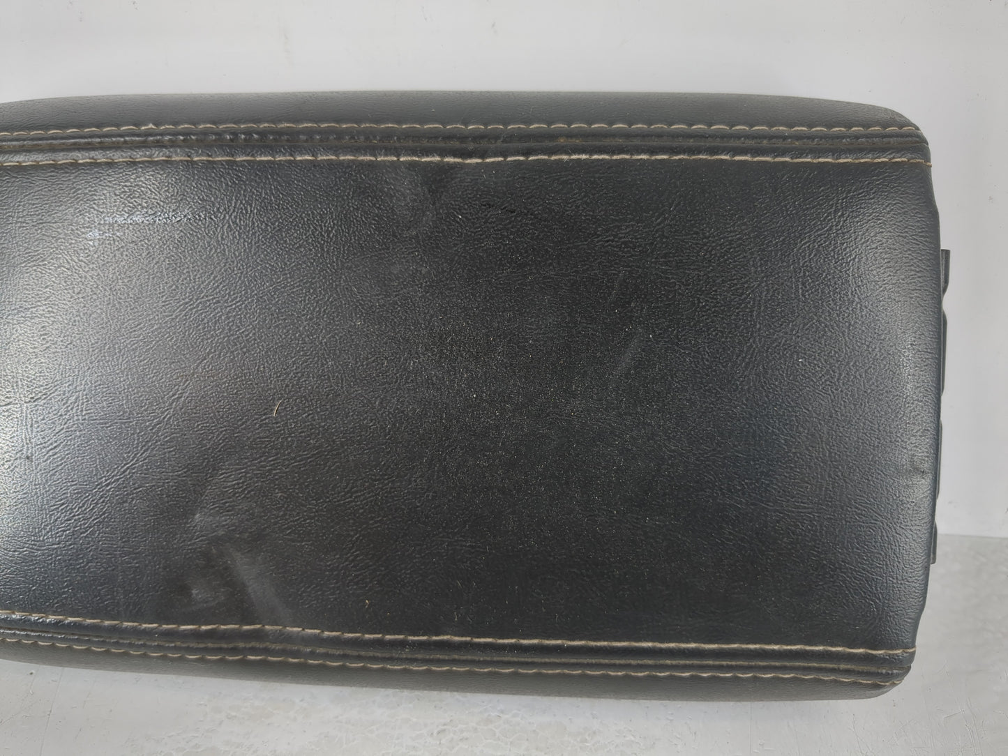2008 Saab 9-7x Center Floor Console Fits OEM Used Auto Parts - Oemusedautoparts1.com