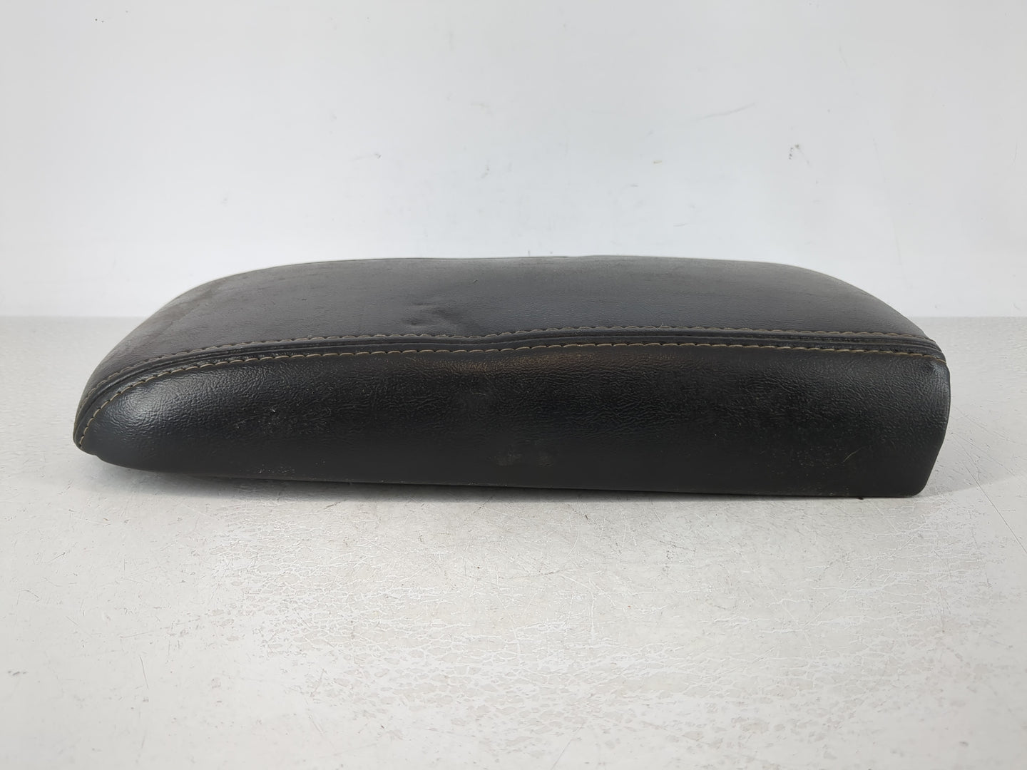 2008 Saab 9-7x Center Floor Console Fits OEM Used Auto Parts - Oemusedautoparts1.com