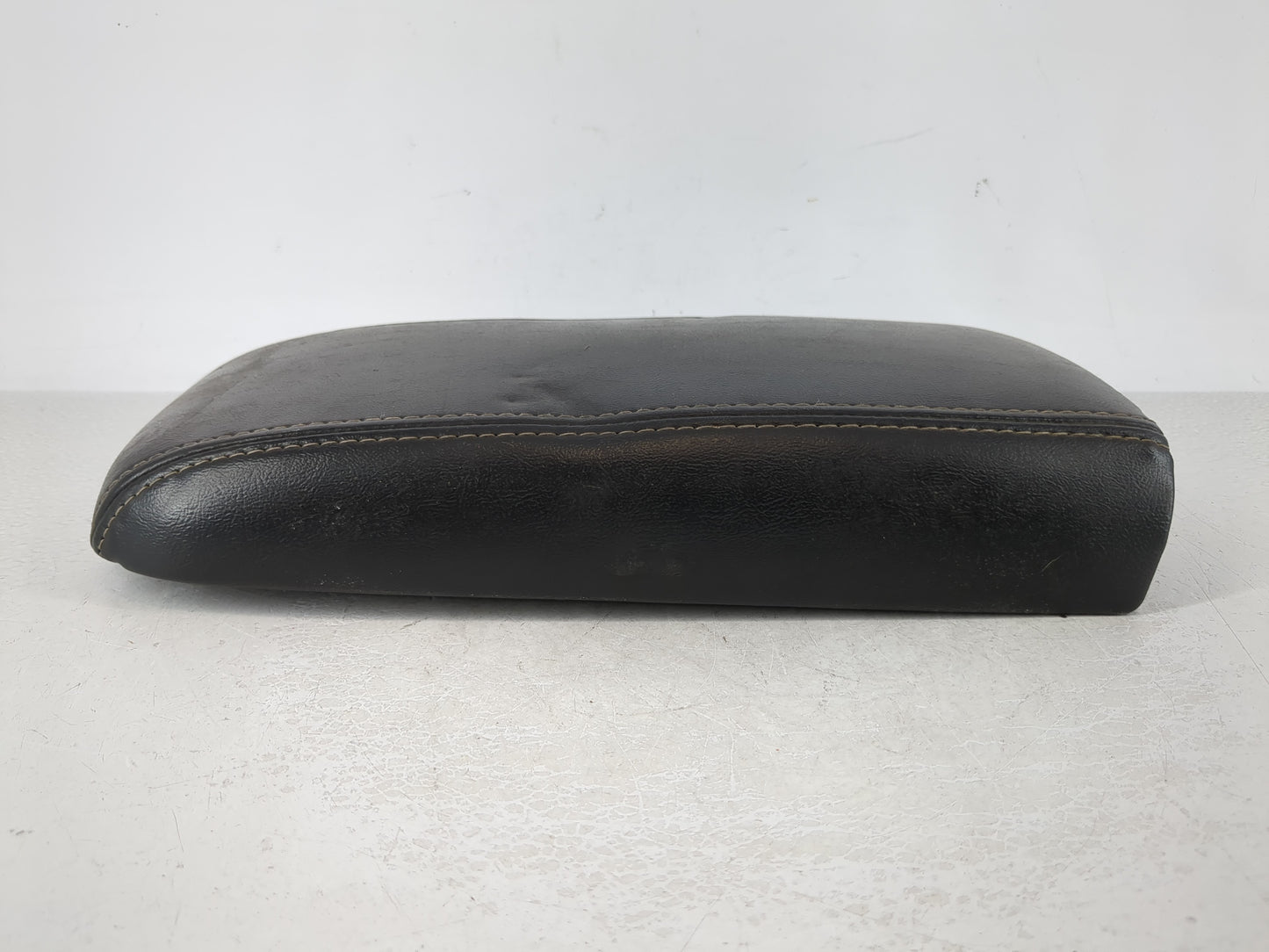 2008 Saab 9-7x Center Floor Console Fits OEM Used Auto Parts - Oemusedautoparts1.com