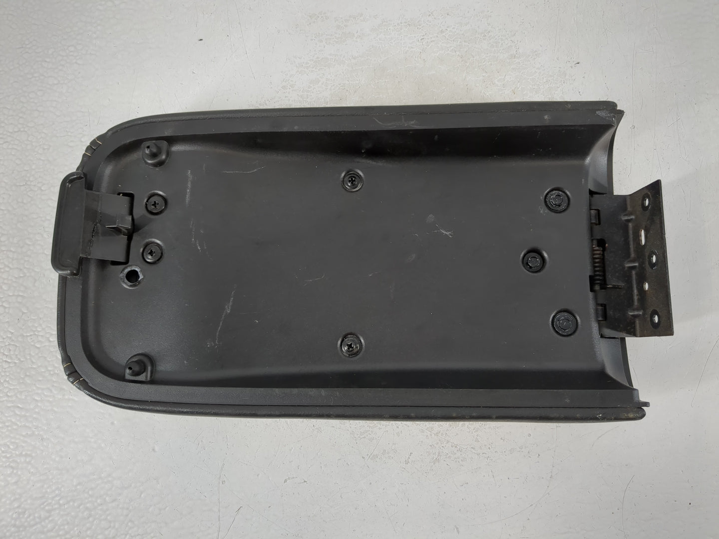2008 Saab 9-7x Center Floor Console Fits OEM Used Auto Parts - Oemusedautoparts1.com