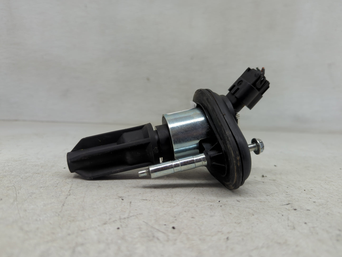 2006-2009 Saab 9-7x Ignition Coil Igniter Pack - Oemusedautoparts1.com