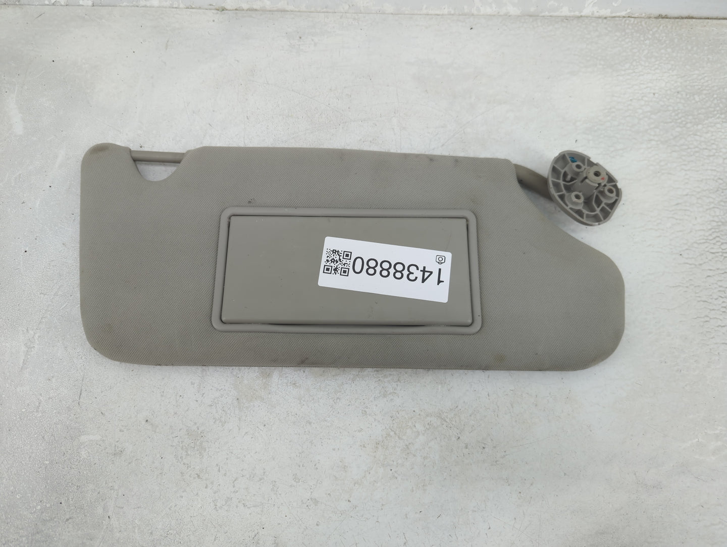2008 Saab 9-7x Sun Visor Shade Replacement Passenger Right Mirror Fits OEM Used Auto Parts - Oemusedautoparts1.com