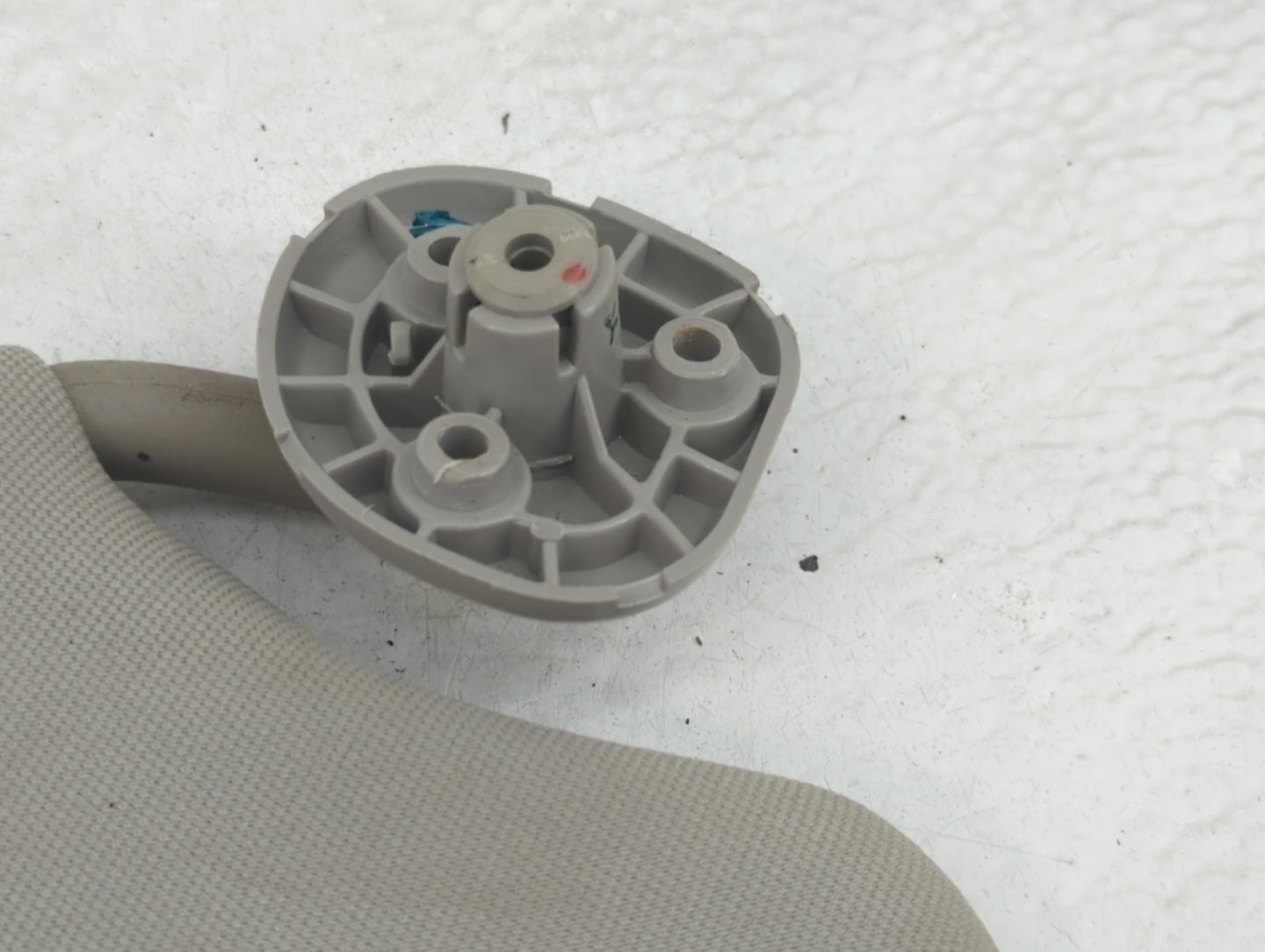 2008 Saab 9-7x Sun Visor Shade Replacement Passenger Right Mirror Fits OEM Used Auto Parts - Oemusedautoparts1.com