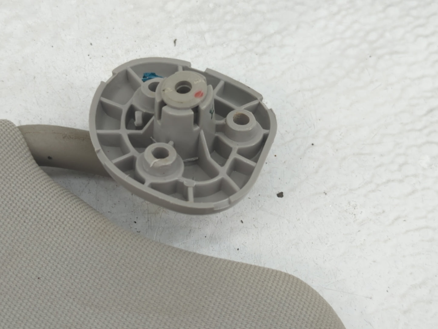 2008 Saab 9-7x Sun Visor Shade Replacement Passenger Right Mirror Fits OEM Used Auto Parts - Oemusedautoparts1.com