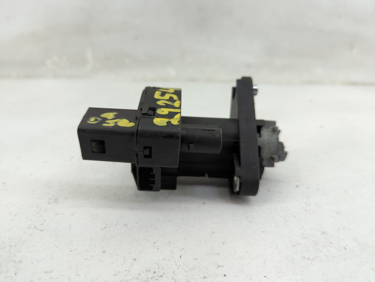 2007-2009 Saturn Aura Ignition Switch Oem - Oemusedautoparts1.com