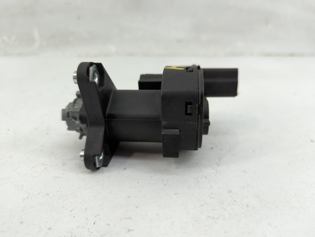 2007-2009 Saturn Aura Ignition Switch Oem - Oemusedautoparts1.com