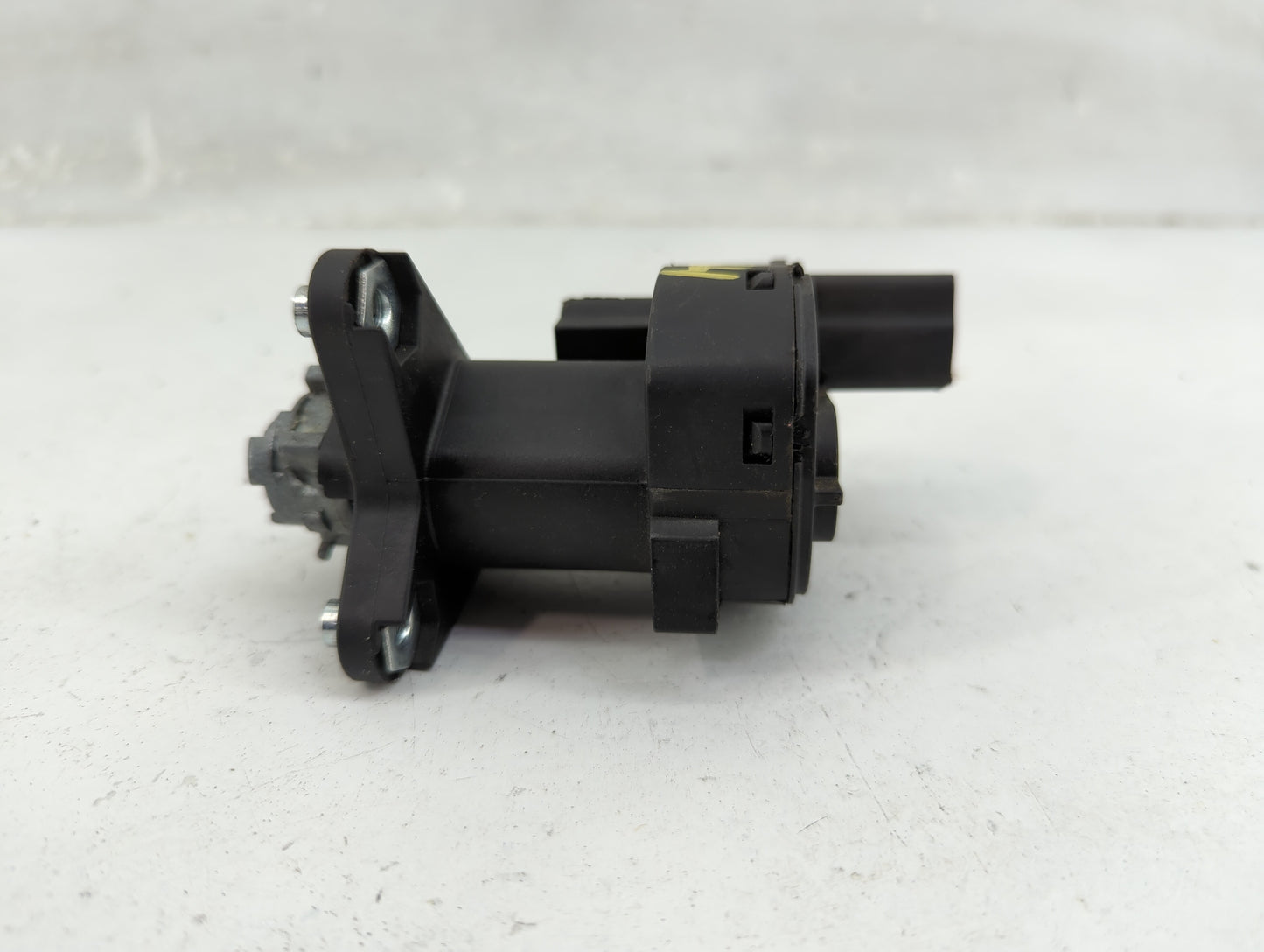 2007-2009 Saturn Aura Ignition Switch Oem - Oemusedautoparts1.com