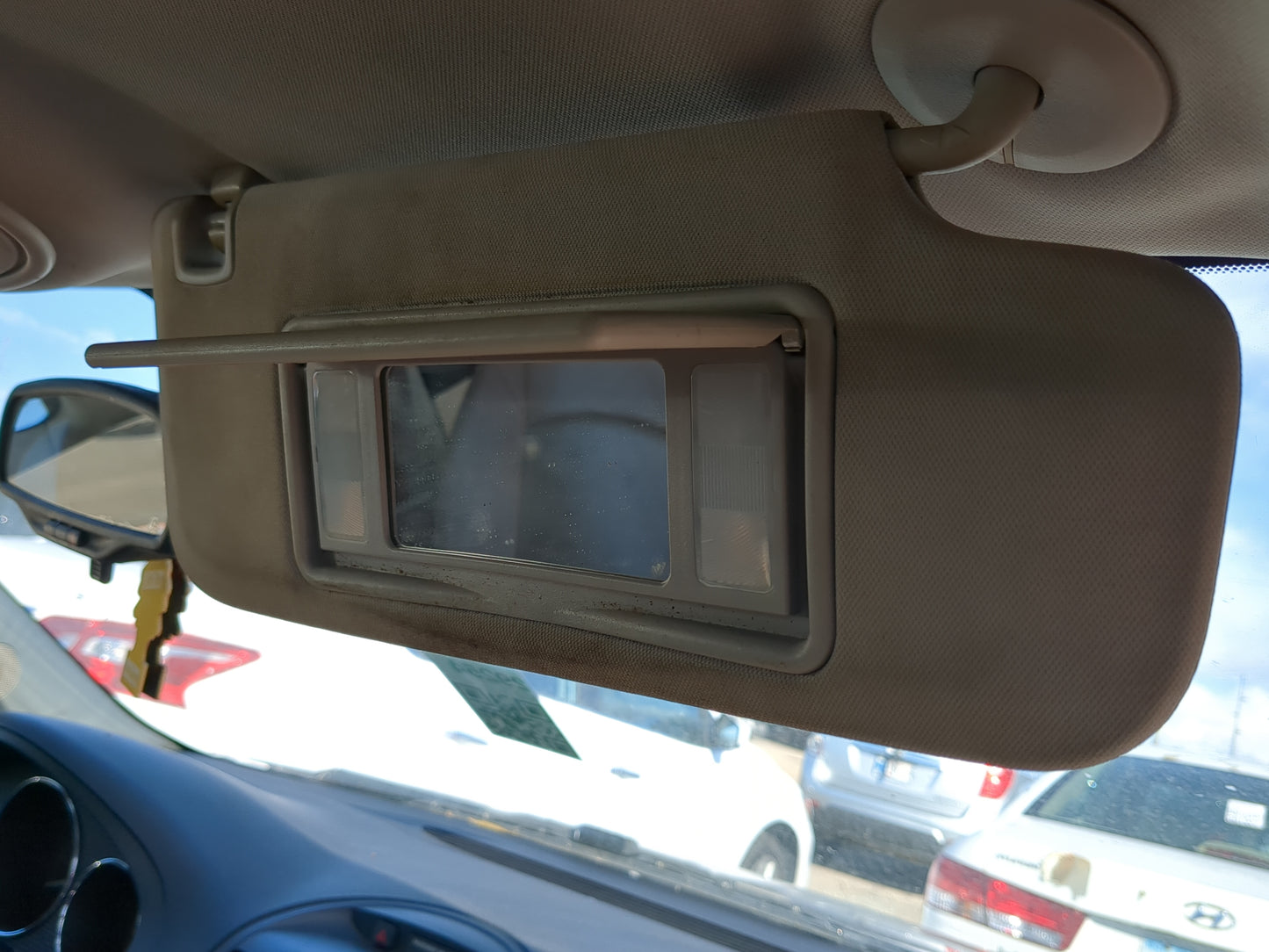 2007-2009 Saturn Aura Sun Visor Shade Replacement Passenger Right Mirror Fits Fits 2007 2008 2009 OEM Used Auto Parts - Oemu