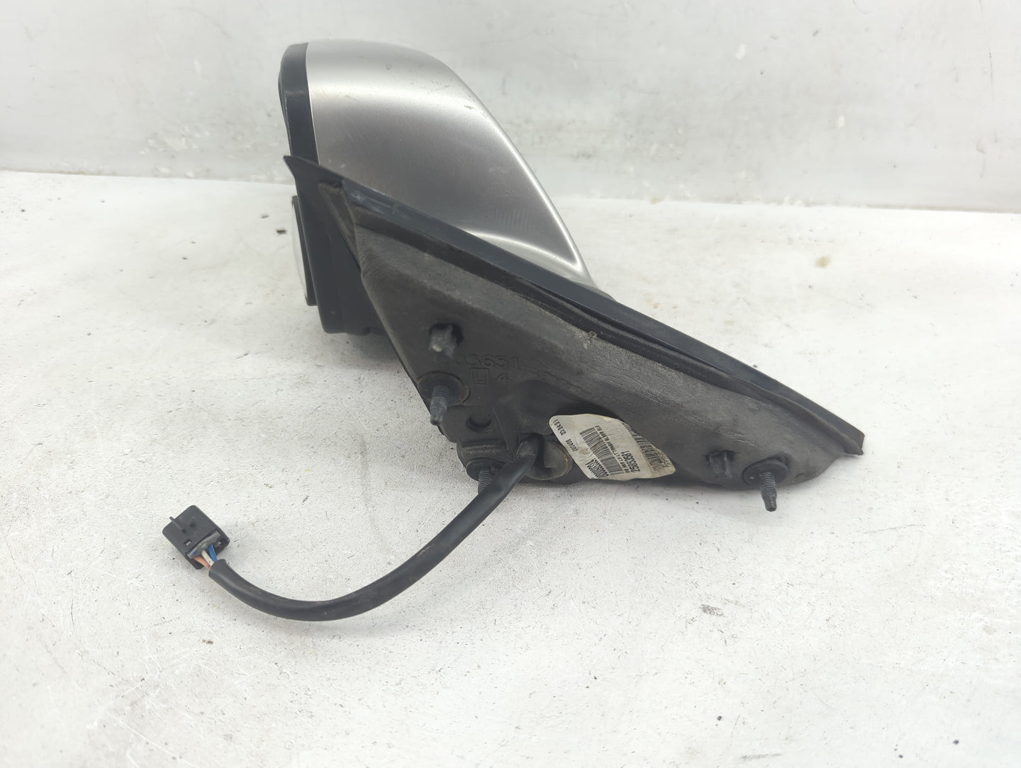 2007-2009 Saturn Aura Driver Left Side View Power Door Mirror Silver - Oemusedautoparts1.com