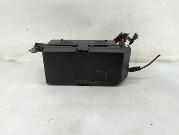 2008 Saturn Aura Fusebox Fuse Box Panel Relay Module P/N:13572722 Fits OEM Used Auto Parts - Oemusedautoparts1.com