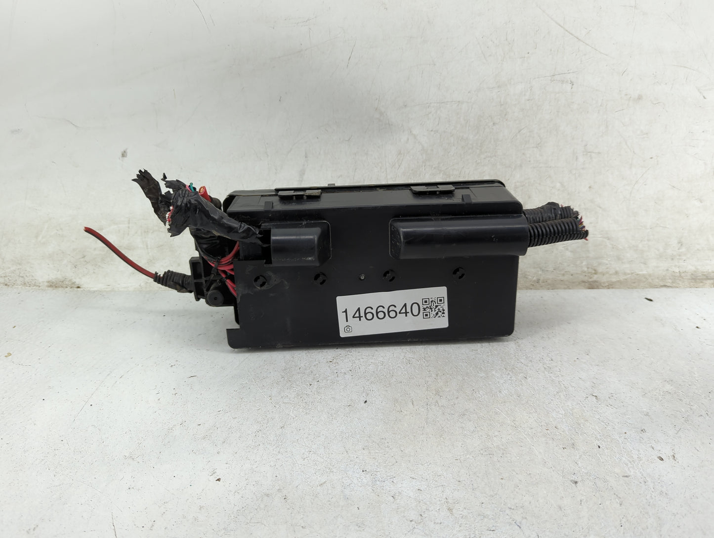2008 Saturn Aura Fusebox Fuse Box Panel Relay Module P/N:13572722 Fits OEM Used Auto Parts - Oemusedautoparts1.com
