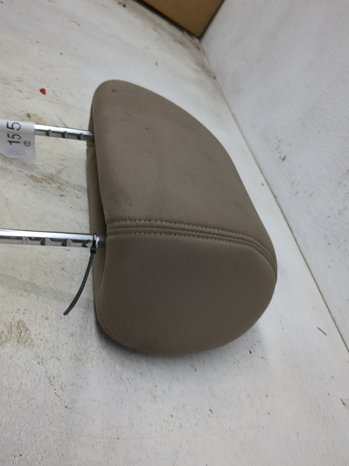 2008 Saturn Aura Headrest Head Rest Rear Center Seat Fits OEM Used Auto Parts - Oemusedautoparts1.com