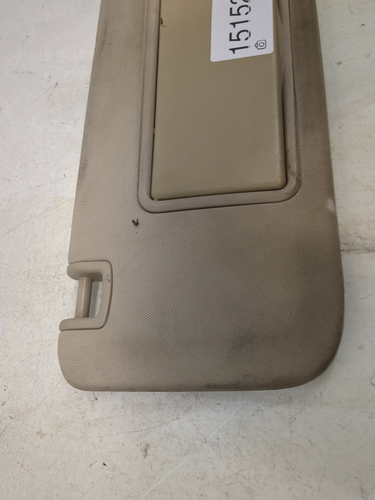 2007-2009 Saturn Aura Sun Visor Shade Replacement Passenger Right Mirror Fits Fits 2007 2008 2009 OEM Used Auto Parts - Oemu