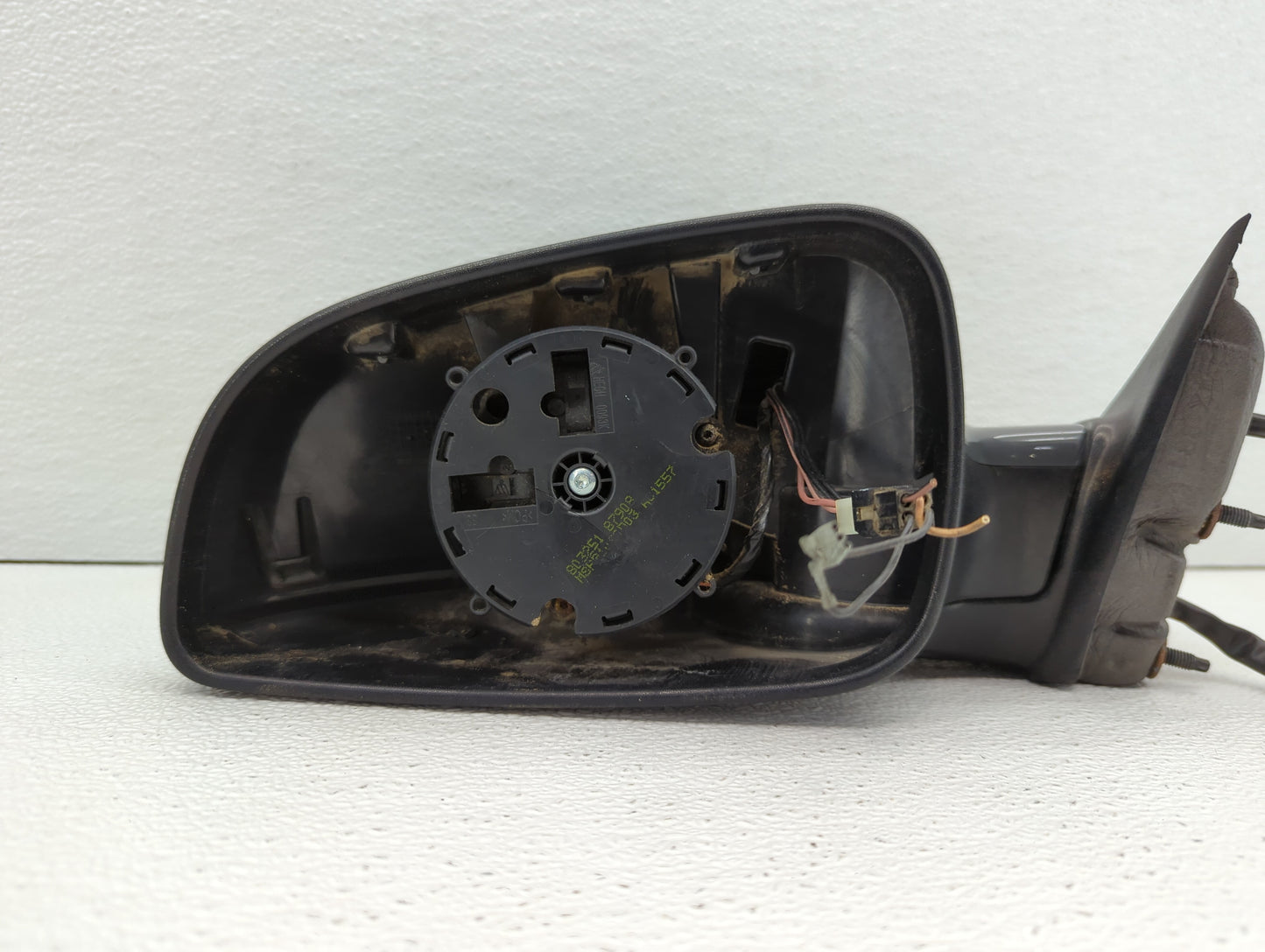 2008-2009 Saturn Aura Driver Side View Mirror - Left Door Mirror OEM Used - Oemusedautoparts1.com