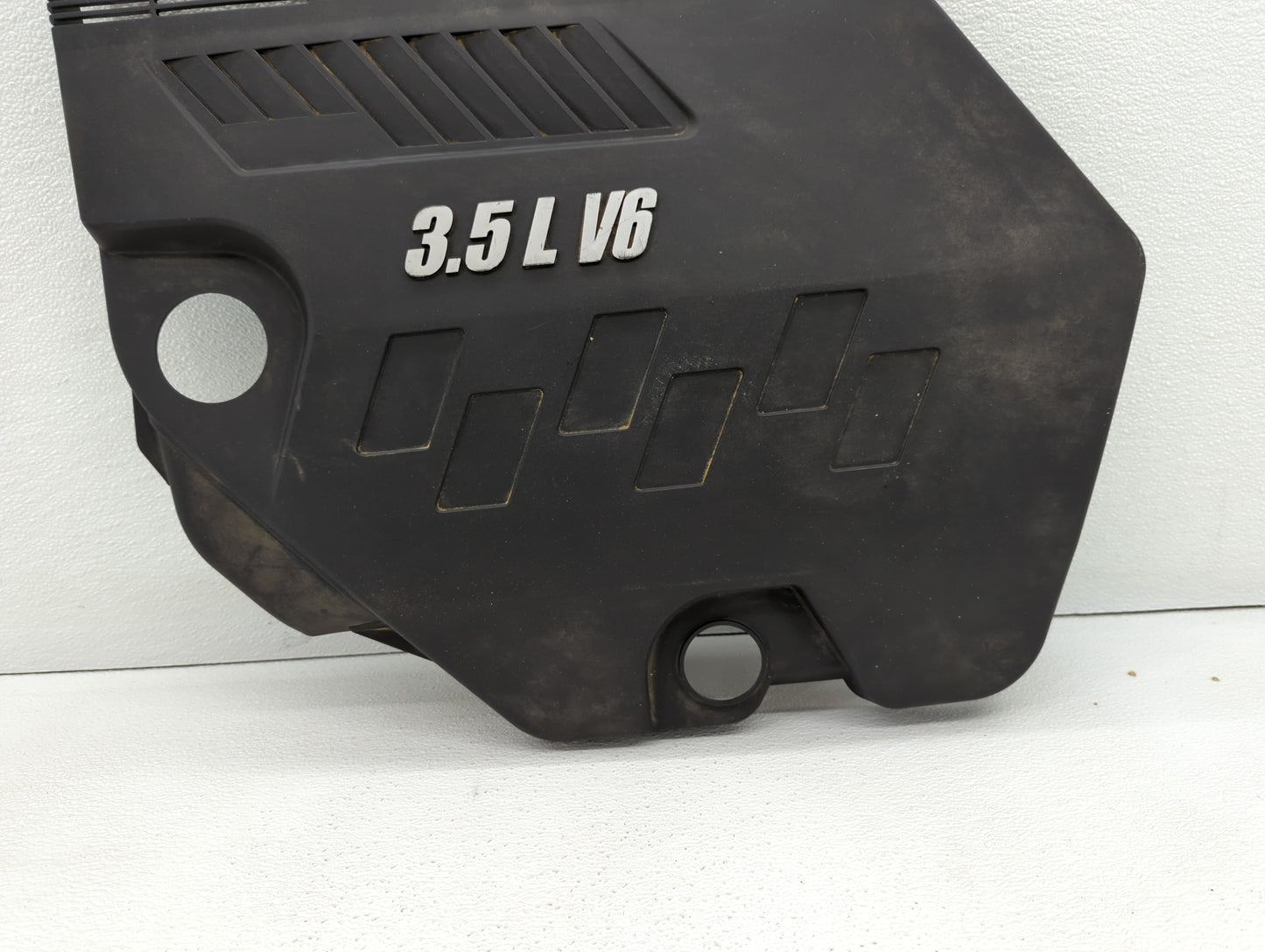 2008 Saturn Aura Engine Cover 435133 - Oemusedautoparts1.com