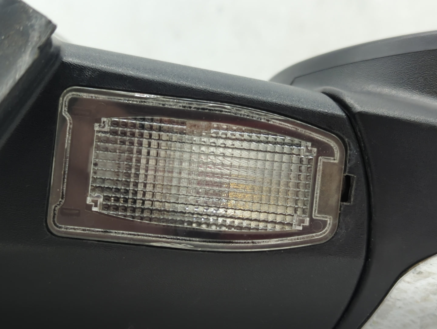 2008 Saturn Aura Passenger Side View Mirror - Right Door Mirror OEM Used - Oemusedautoparts1.com