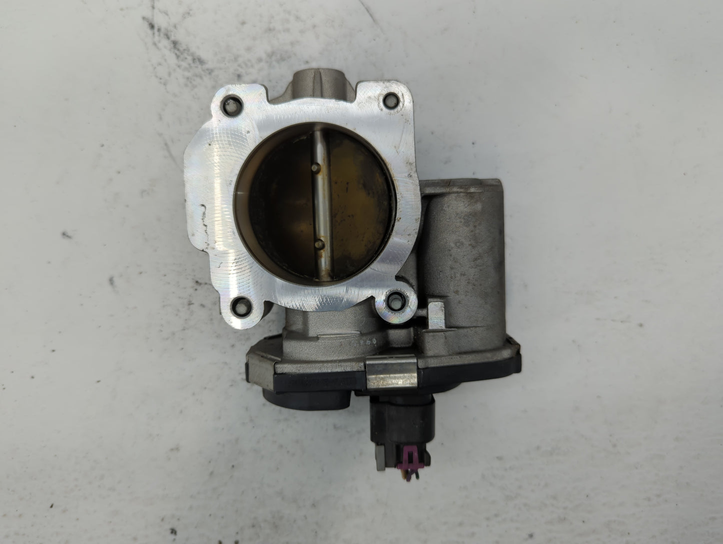 2007-2009 Saturn Aura Throttle Body Fits Fits 2007 2008 2009 2010 2011 2012 OEM Used Auto Parts - Oemusedautoparts1.com