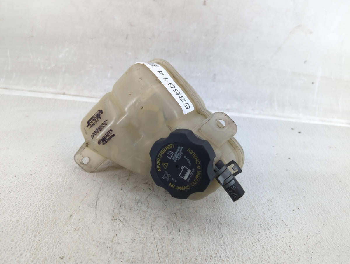 2008 Saturn Aura Radiator Coolant Overflow Expansion Tank Bottle 535514 - Oemusedautoparts1.com