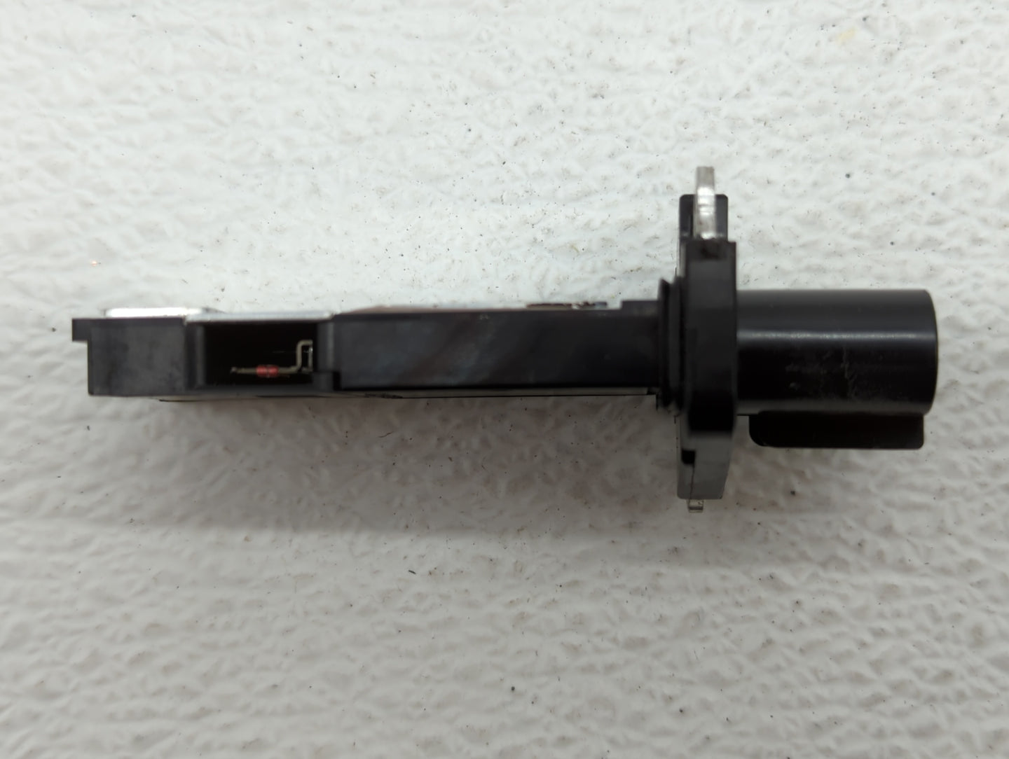 2007-2009 Saturn Aura Mass Air Flow Meter Maf - Oemusedautoparts1.com