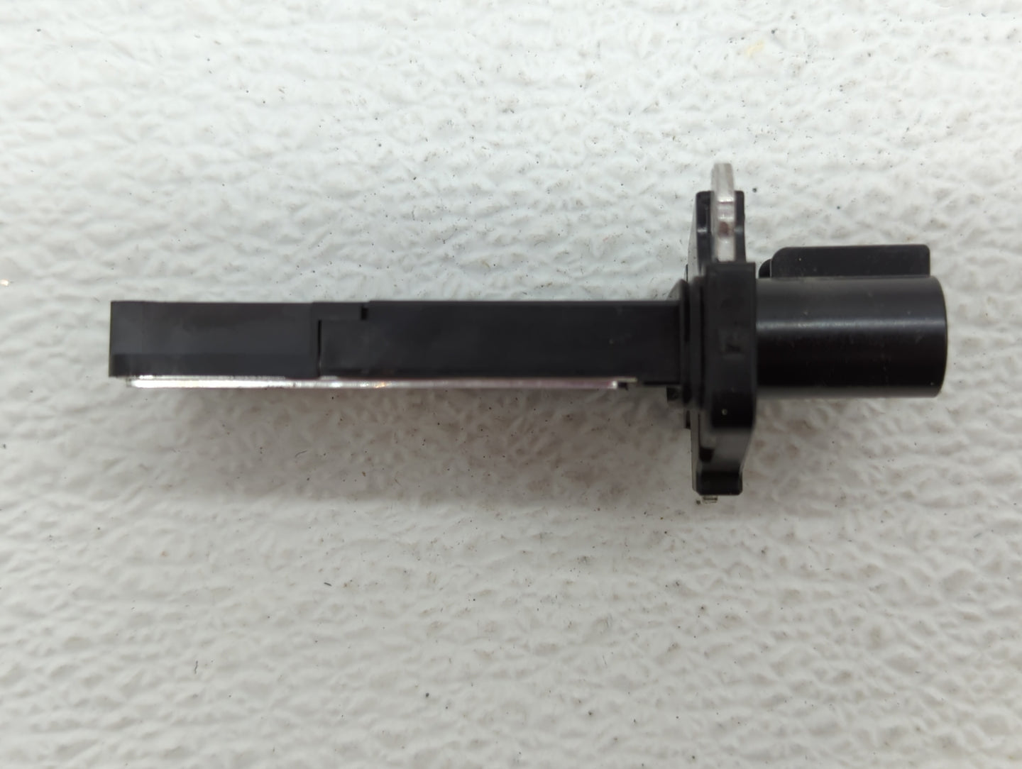 2007-2009 Saturn Aura Mass Air Flow Meter Maf - Oemusedautoparts1.com