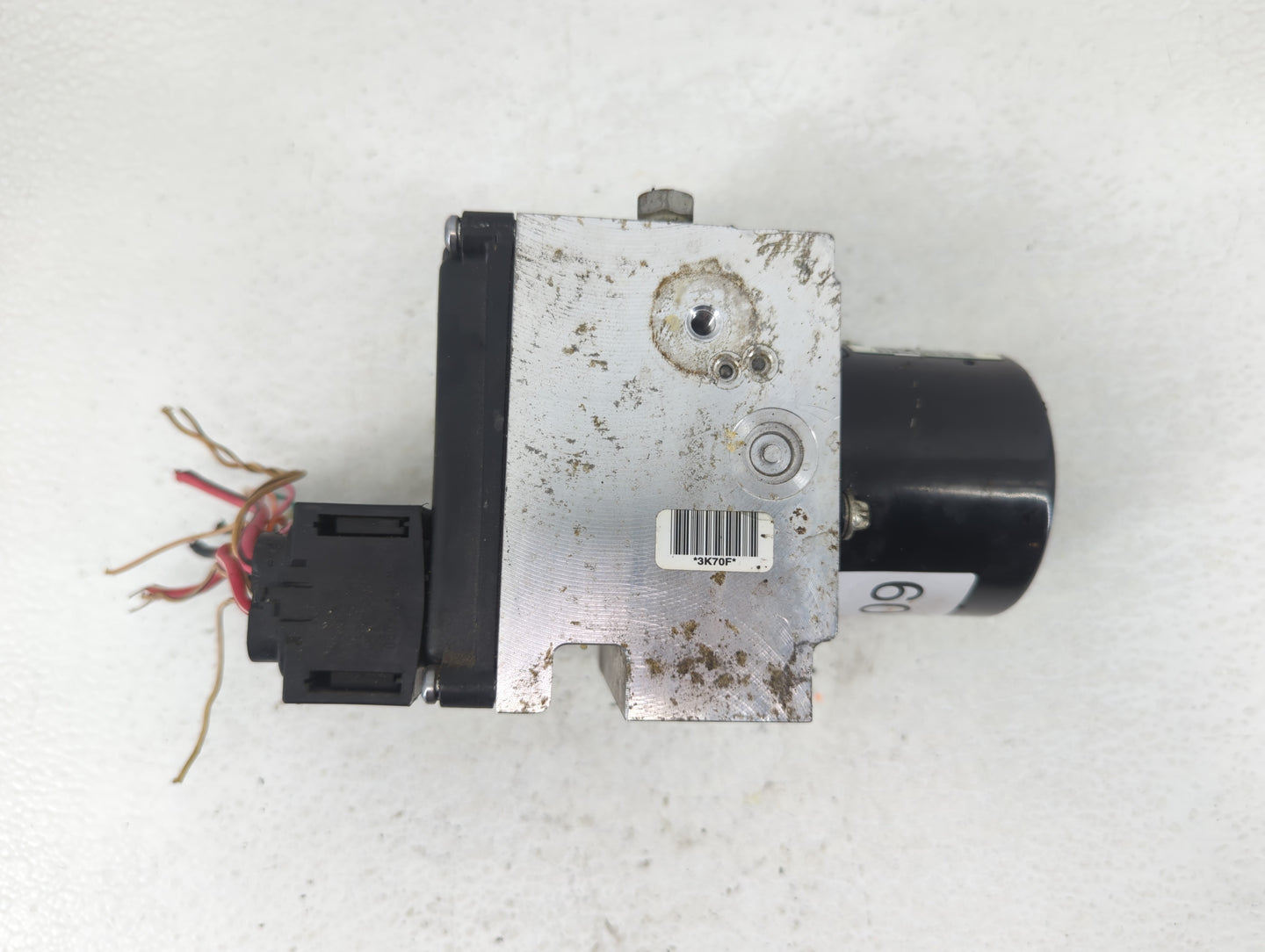 2008 Saturn Aura ABS Pump Control Module Replacement P/N:25928253 Fits Fits 2009 OEM Used Auto Parts - Oemusedautoparts1.com