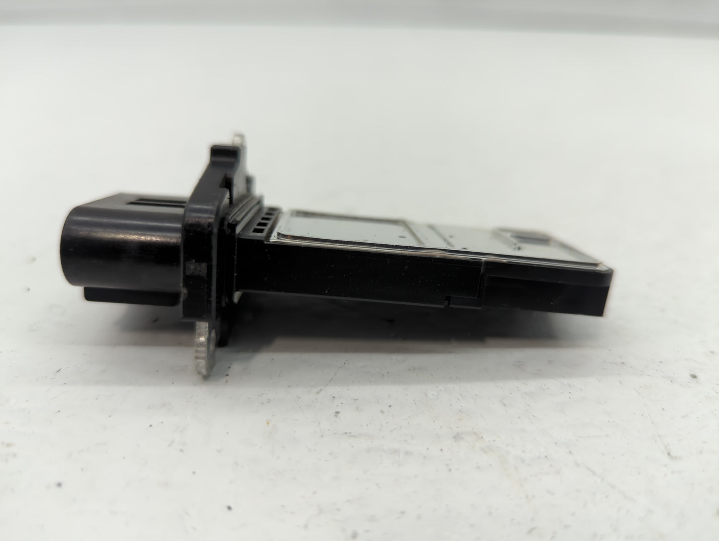 2007-2009 Saturn Aura Mass Air Flow Meter Maf - Oemusedautoparts1.com