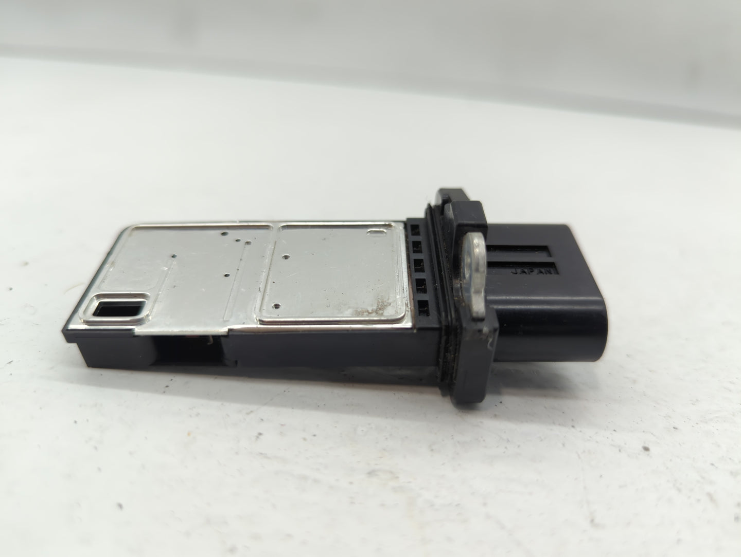 2007-2009 Saturn Aura Mass Air Flow Meter Maf - Oemusedautoparts1.com