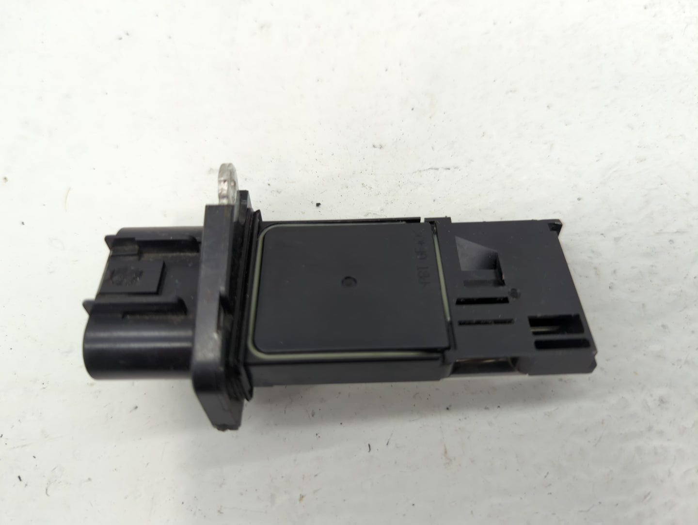 2007-2009 Saturn Aura Mass Air Flow Meter Maf - Oemusedautoparts1.com