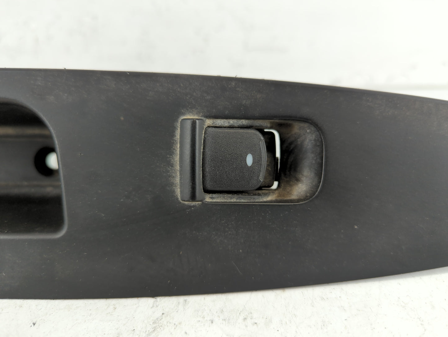 2007-2009 Saturn Aura Master Power Window Switch Replacement Driver Side Left P/N:22627386 Fits Fits 2007 2008 2009 OEM Used