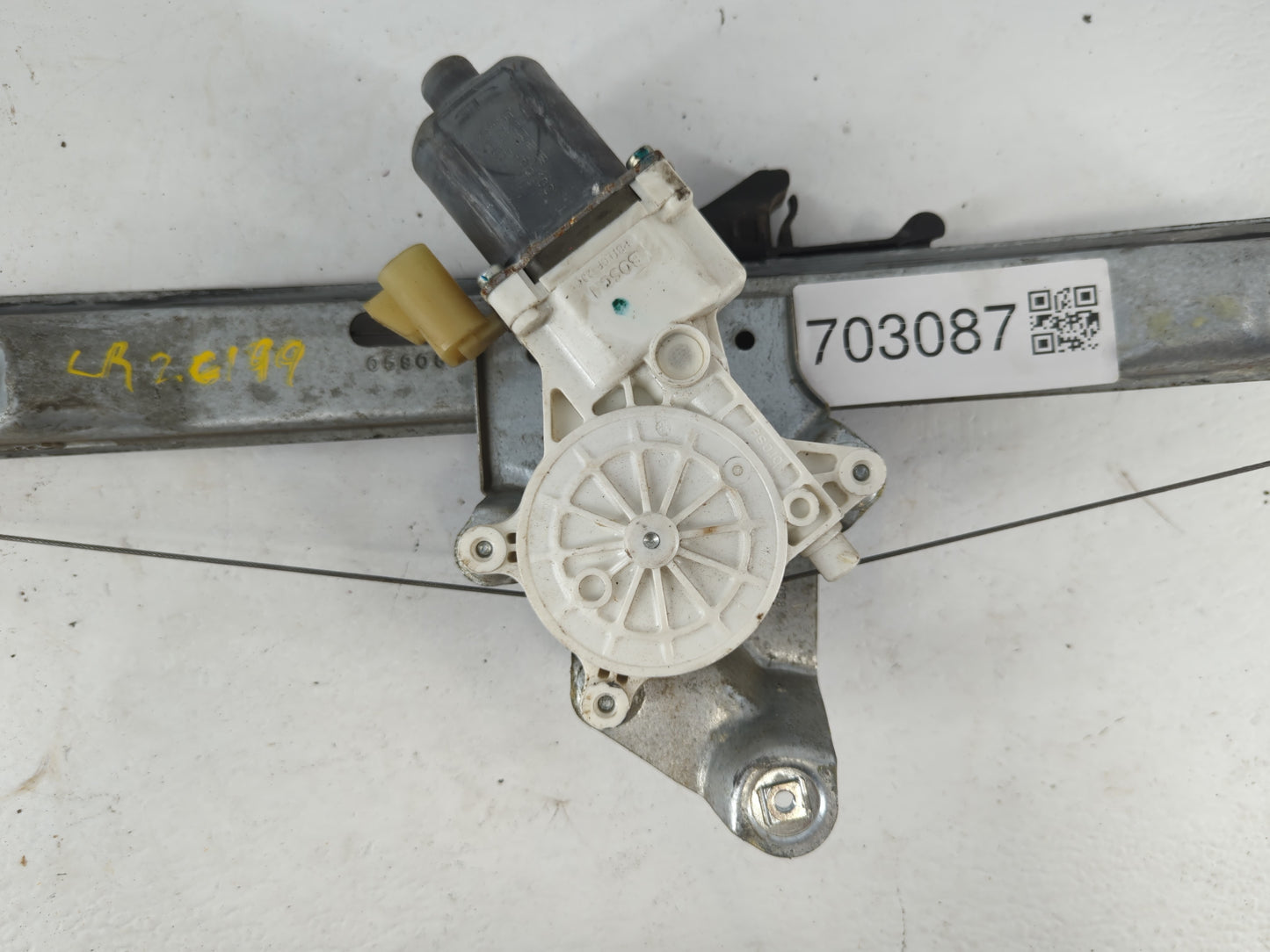 2007-2009 Saturn Aura Driver Left Rear Window Regulator - Oemusedautoparts1.com