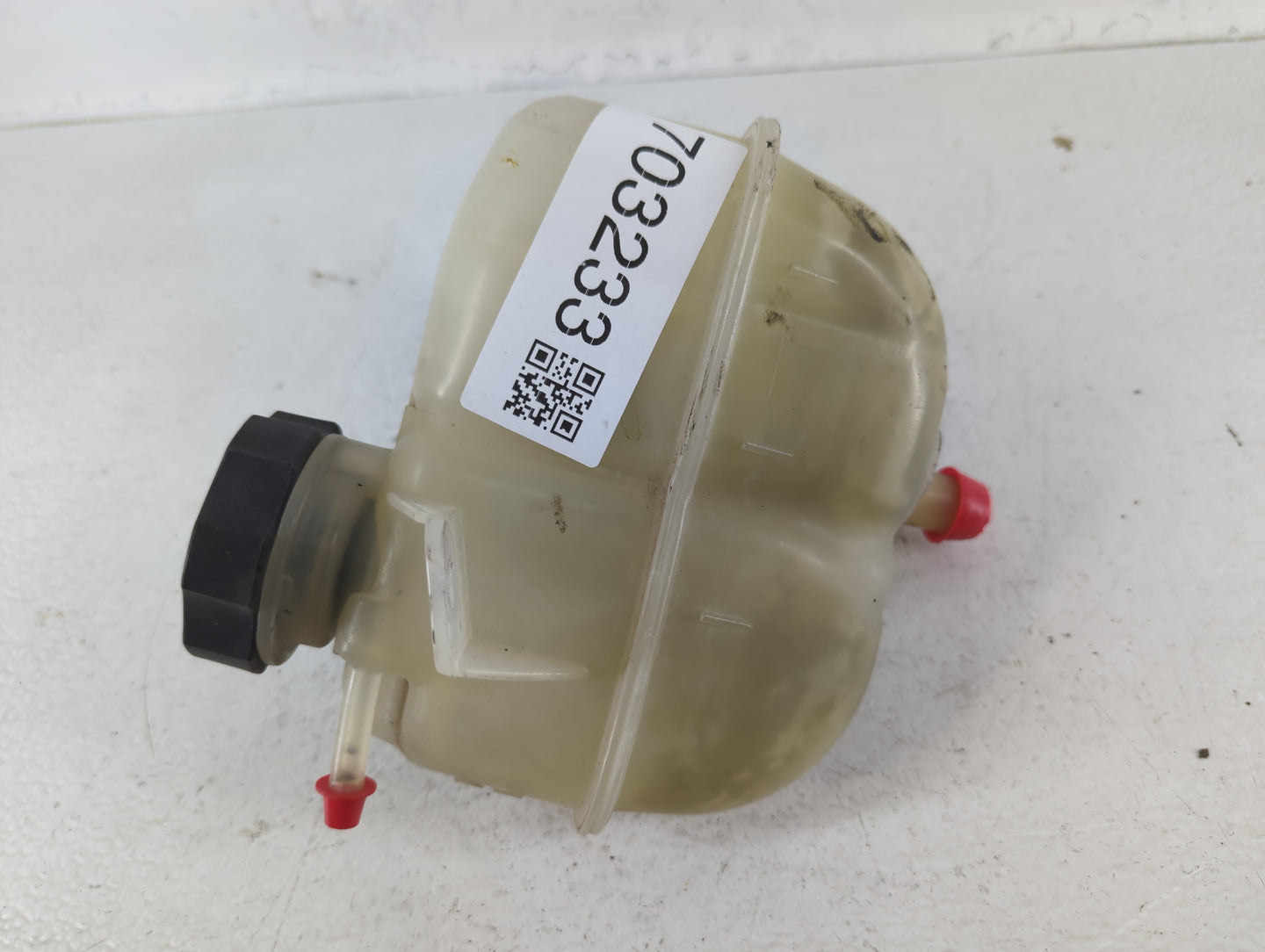 2008 Saturn Aura Radiator Coolant Overflow Expansion Tank Bottle 703233 - Oemusedautoparts1.com