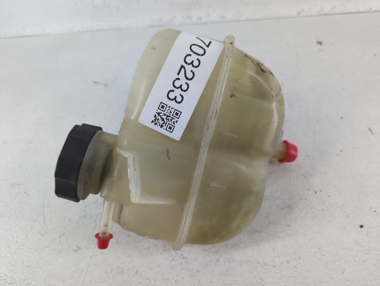 2008 Saturn Aura Radiator Coolant Overflow Expansion Tank Bottle 703233 - Oemusedautoparts1.com