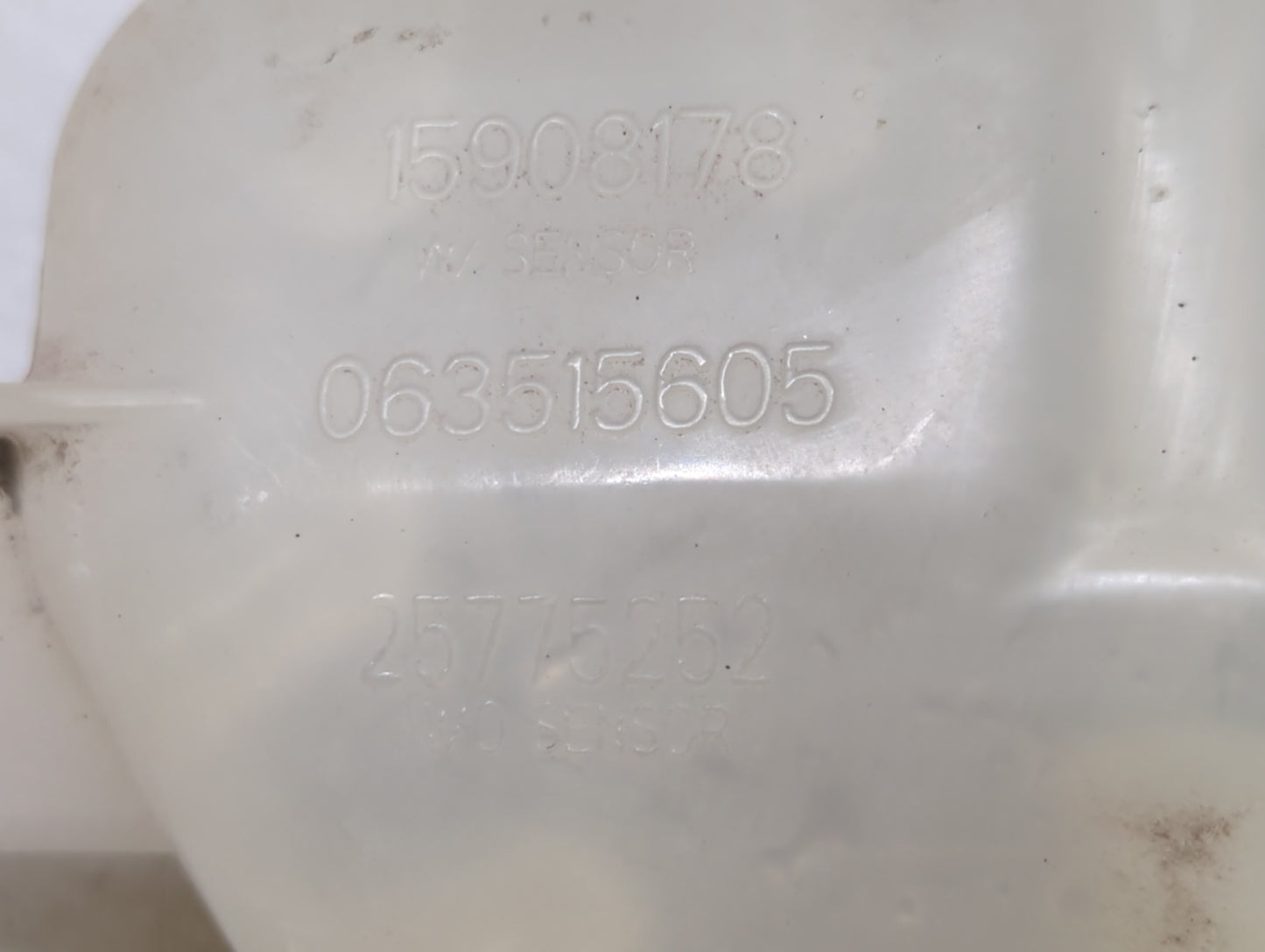 2008 Saturn Aura Radiator Coolant Overflow Expansion Tank Bottle 703233 - Oemusedautoparts1.com