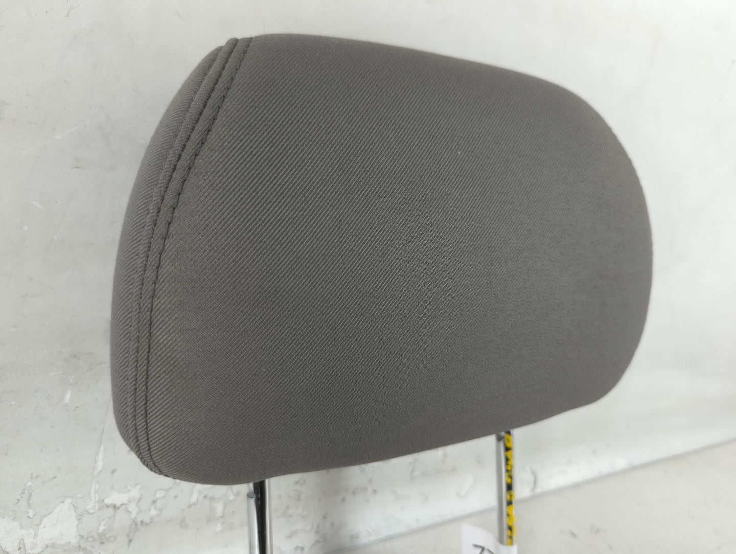 2008-2009 Saturn Aura Headrest Head Rest Front Driver Passenger Seat Fits Fits 2008 2009 OEM Used Auto Parts - Oemusedautopa